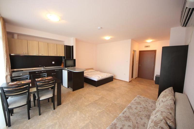 Menada Grand Kamelia Apartments Sunny Beach Room photo